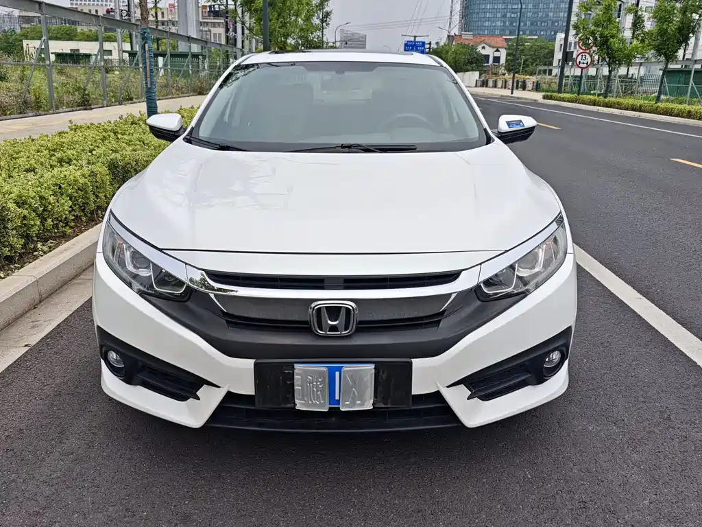 Honda Civic 2018 — фото 2