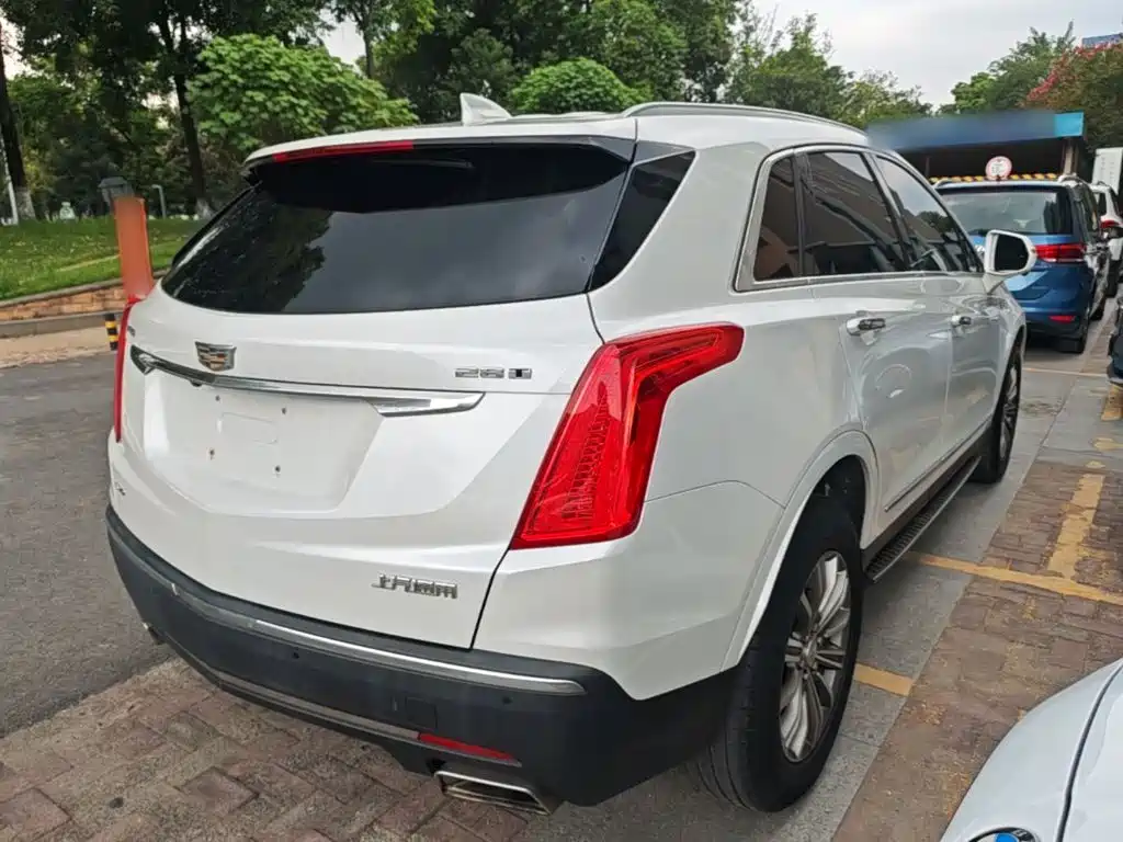 Cadillac XT5 2017 — фото 7