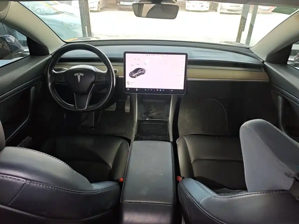 Tesla Model 3 2019 — фото 10