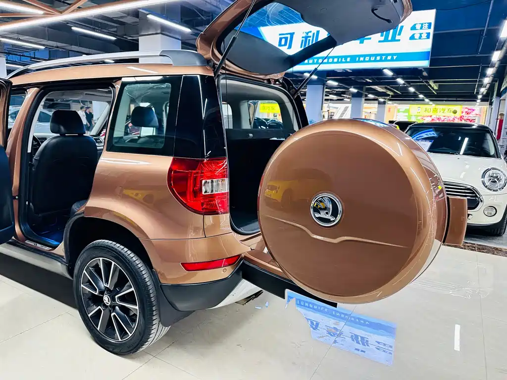 Skoda Yeti 2014 — фото 31