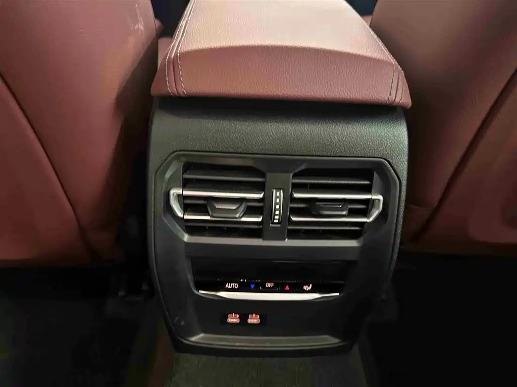 BMW 3 Series 2026 — фото 12