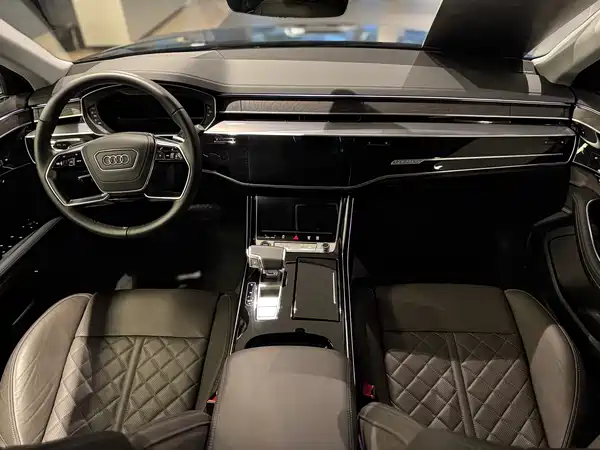 Audi A8 2024