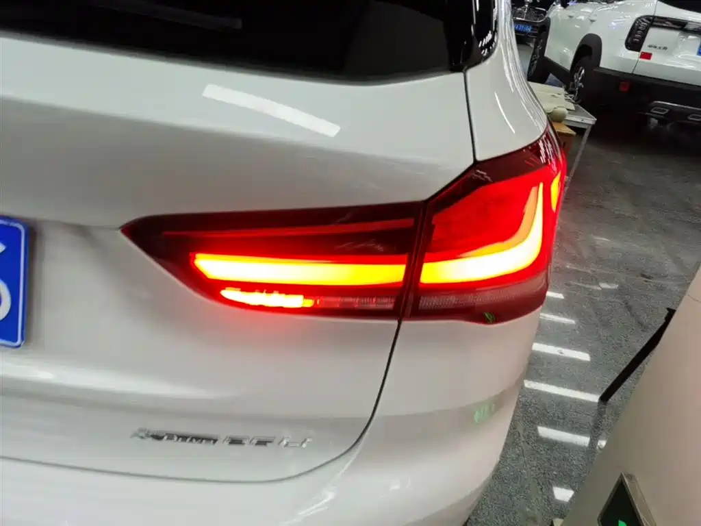 BMW X1 2020 — фото 8