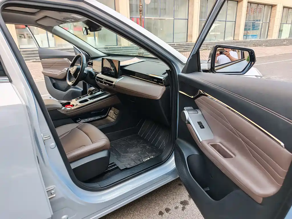 GAC Motor Trumpchi GS4 2024 — фото 14