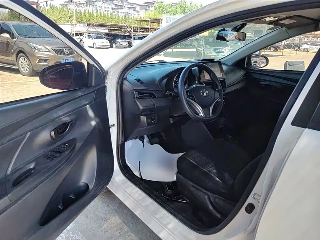 Toyota Vios 2021 — фото 16