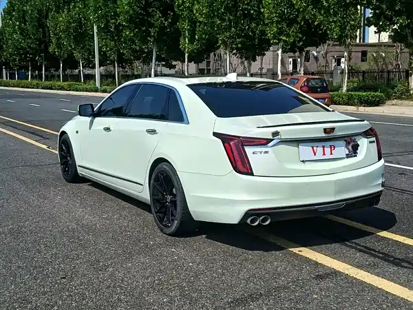 Cadillac CT6 2022