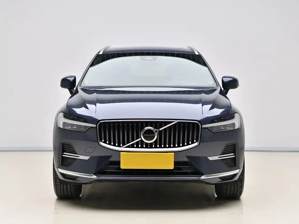 Volvo XC60 2023 — фото 2