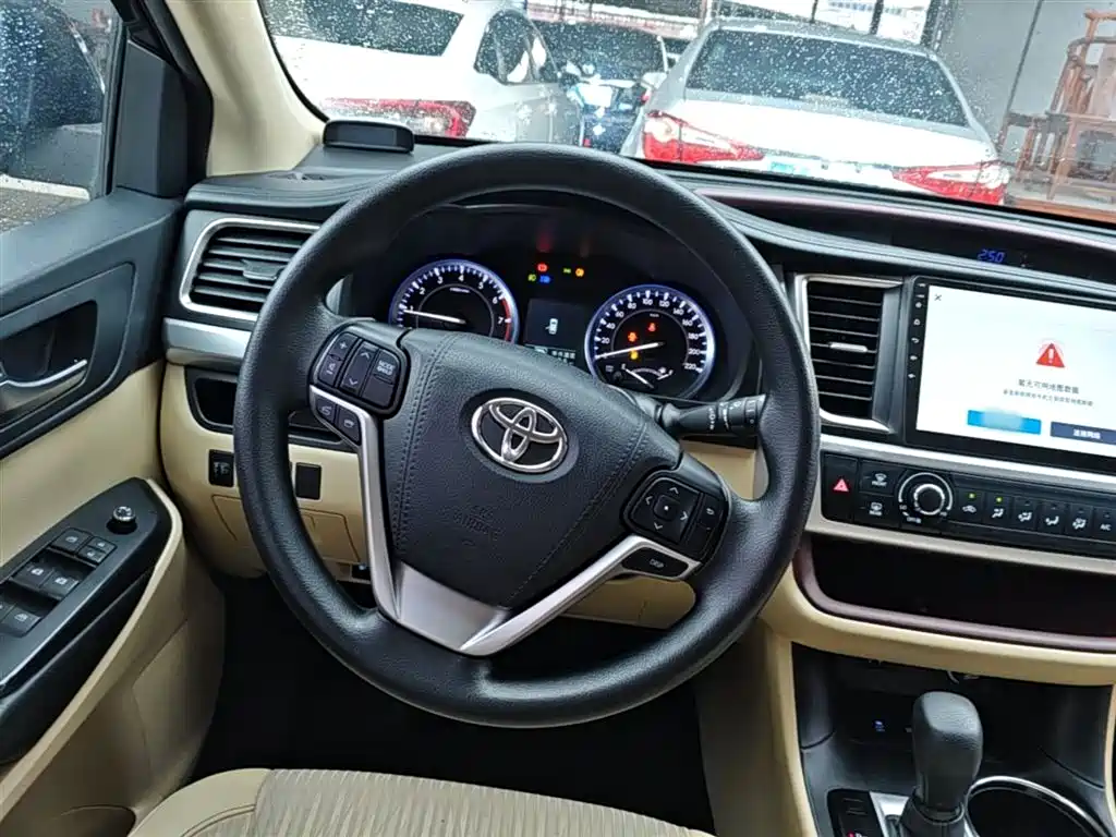 Toyota Highlander 2016 — фото 11