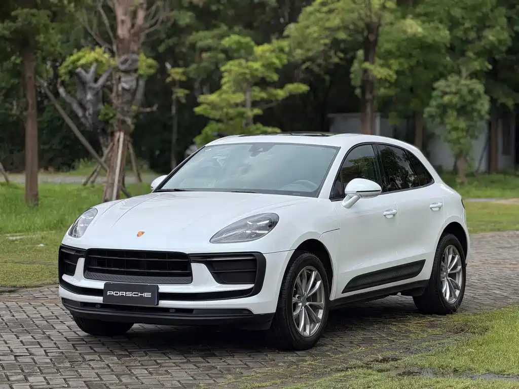Porsche Macan 2023 — фото 1
