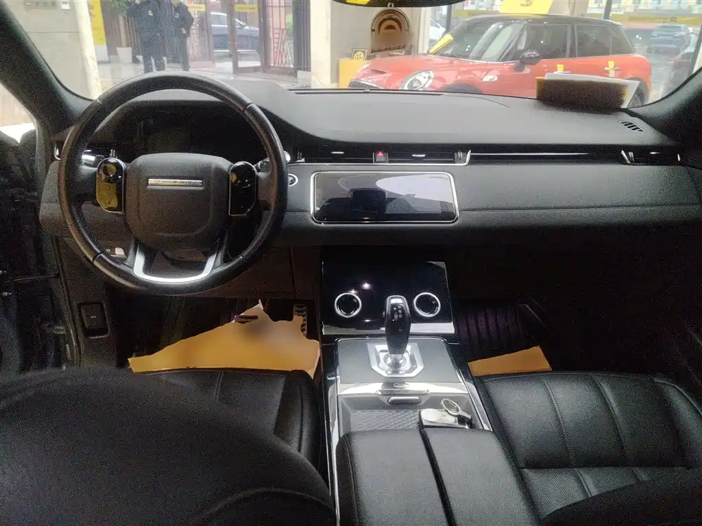 Land Rover Evoque 2020 — фото 6