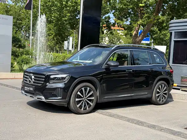 Mercedes-Benz GLB 2025