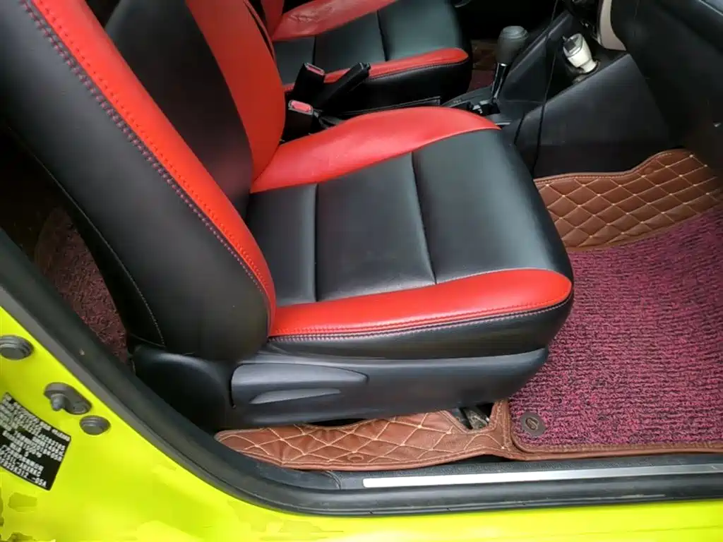 Toyota Yaris L 2018 — фото 25
