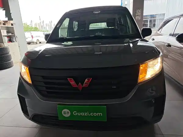Wuling Journey 2021