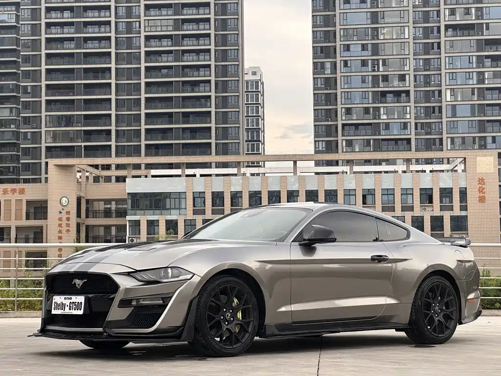 Ford Mustang 2018 — фото 1