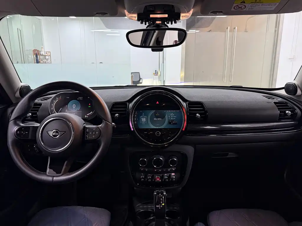 MINI Clubman 2023 — фото 18