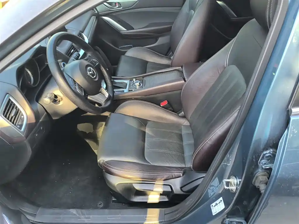 Mazda CX-4 2017 — фото 15
