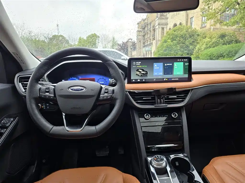 Ford Escape 2020 — фото 14