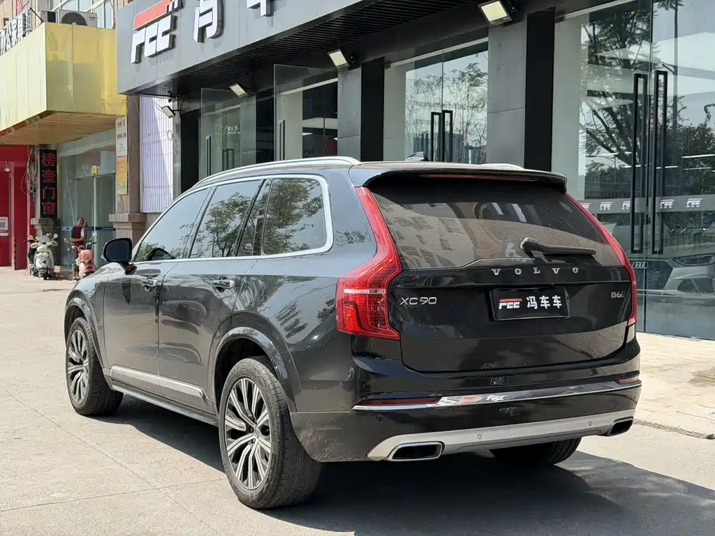 Volvo XC90 2021 — фото 12
