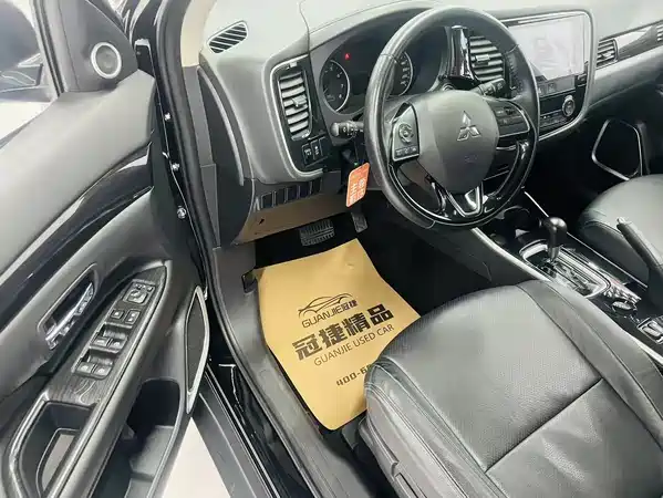 Mitsubishi Outlander 2018