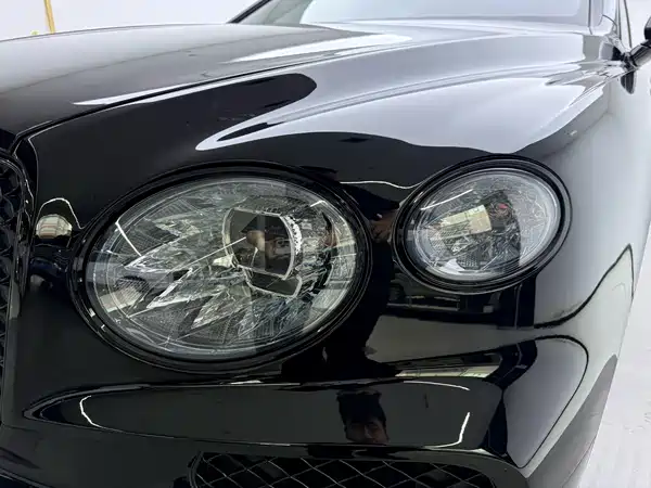 Bentley Bentayga 2023