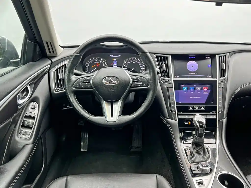 Infiniti Q50L 2018 — фото 18