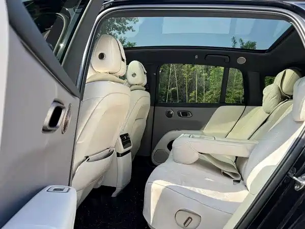 Li Auto i6 2025