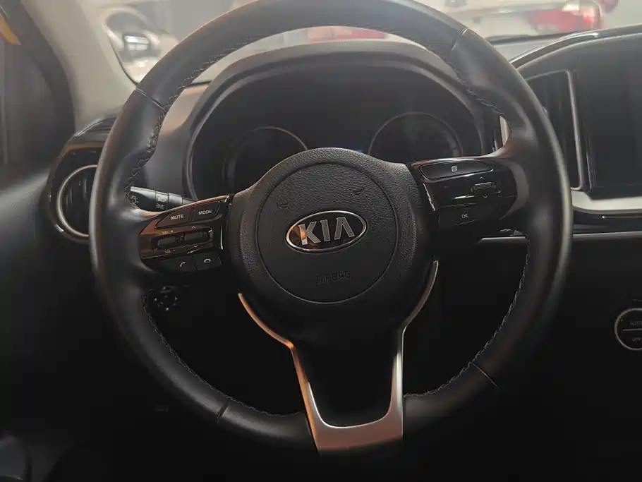 Kia KX1 2019 — фото 15