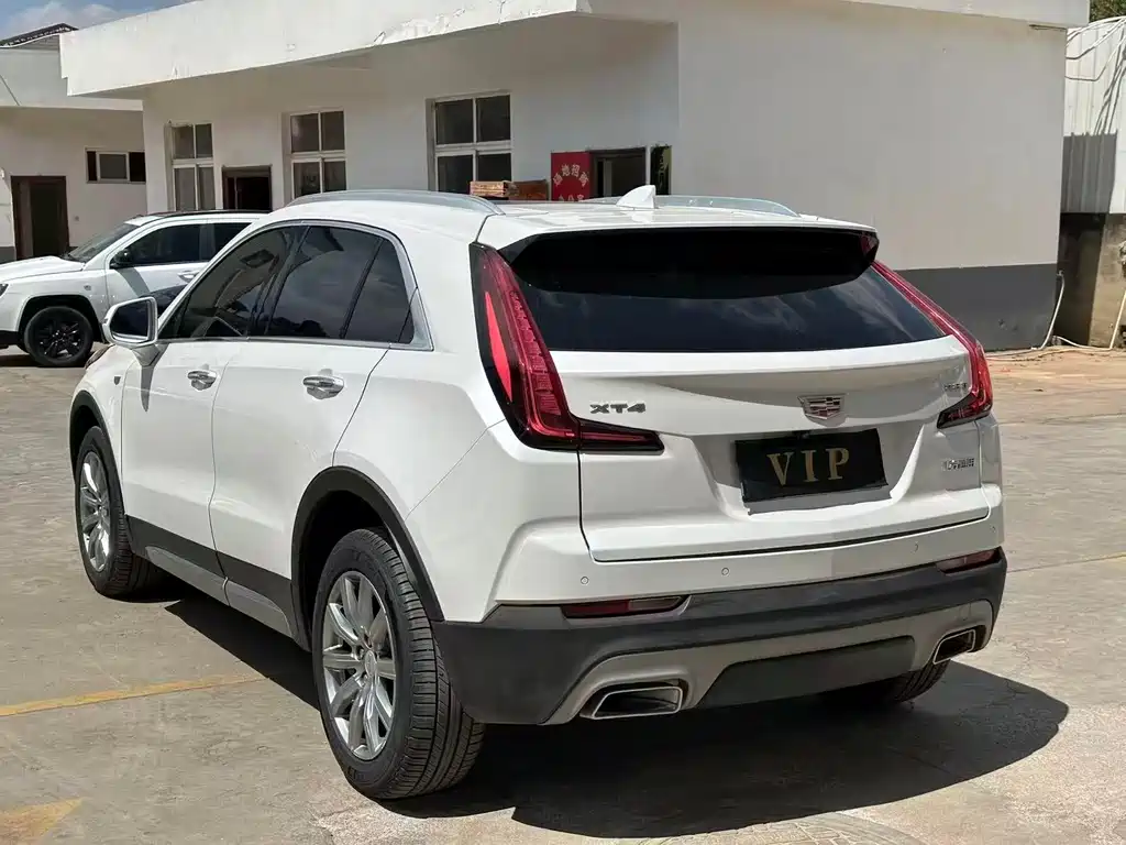 Cadillac XT4 2021 — фото 11