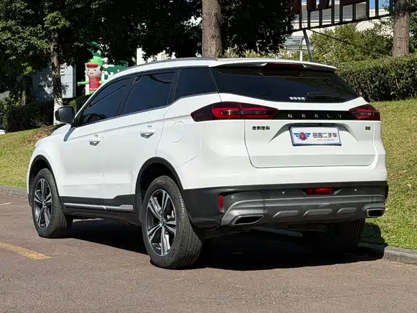 Geely Boyue 2022