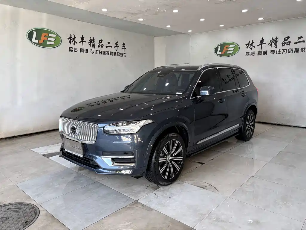 Volvo XC90 2024 — фото 1