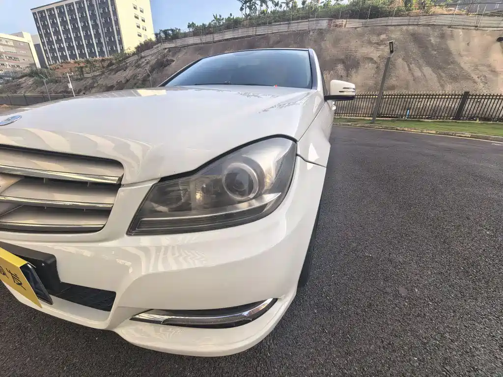 Mercedes-Benz C-Class 2011 — фото 20