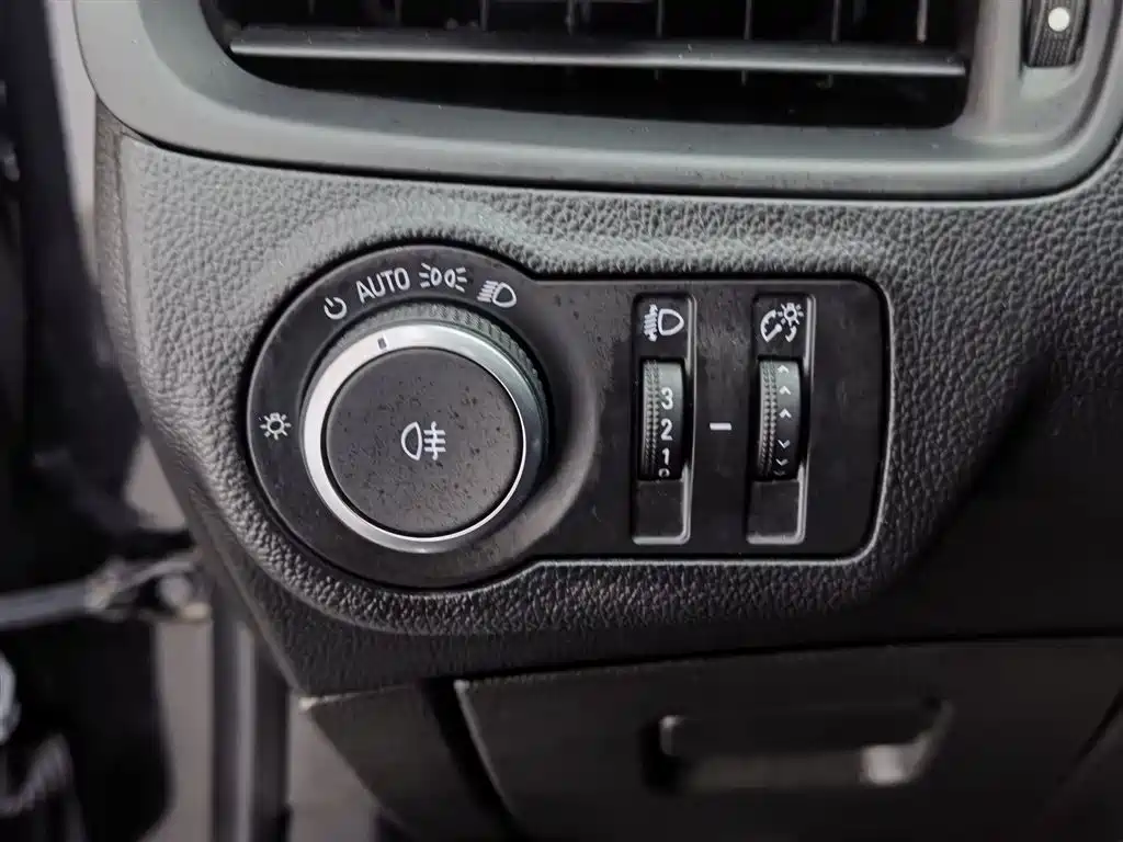 Buick Envision Plus 2021 — фото 21
