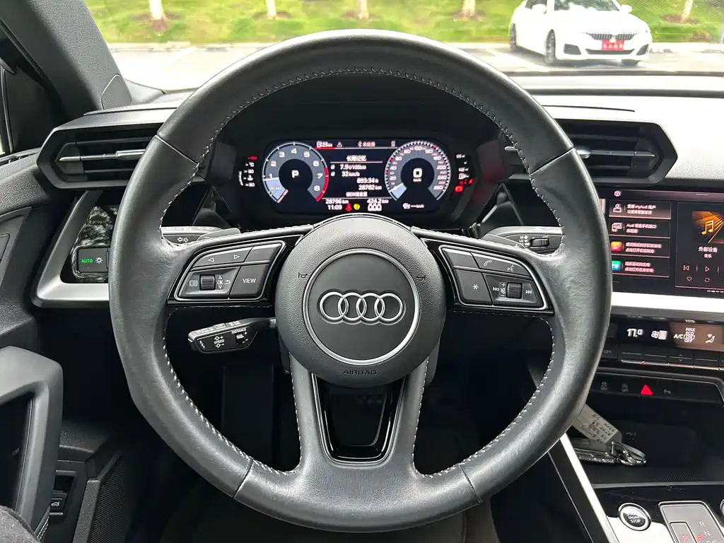 Audi A3 2022 — фото 11