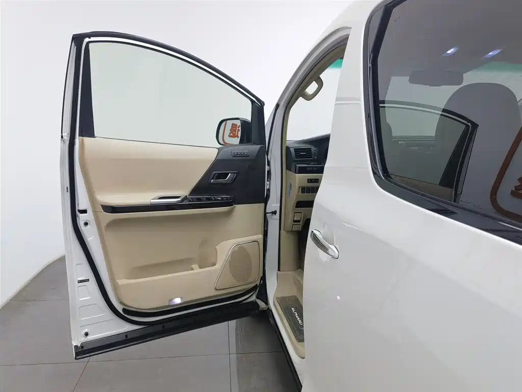 Toyota Alphard 2014 — фото 8