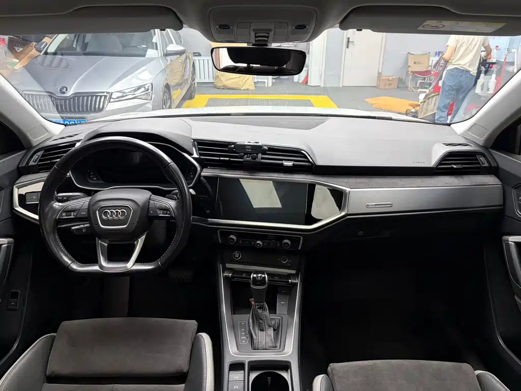 Audi Q3 2022 — фото 10