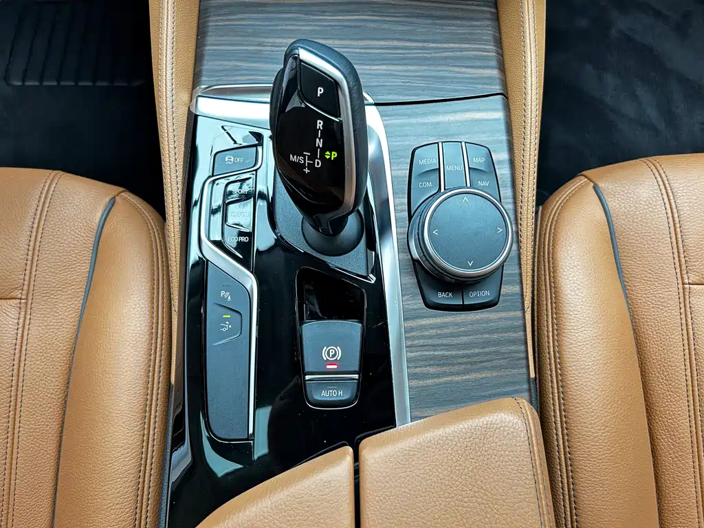 BMW 6 Series GT 2019 — фото 18
