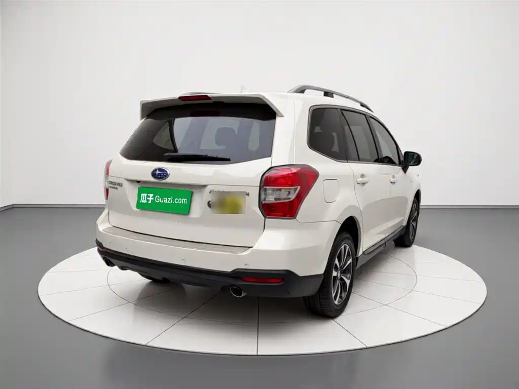 Subaru Forester 2015 — фото 6