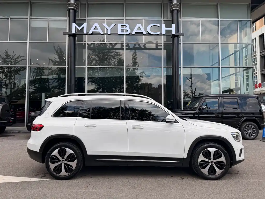 Mercedes-Benz GLB 2021