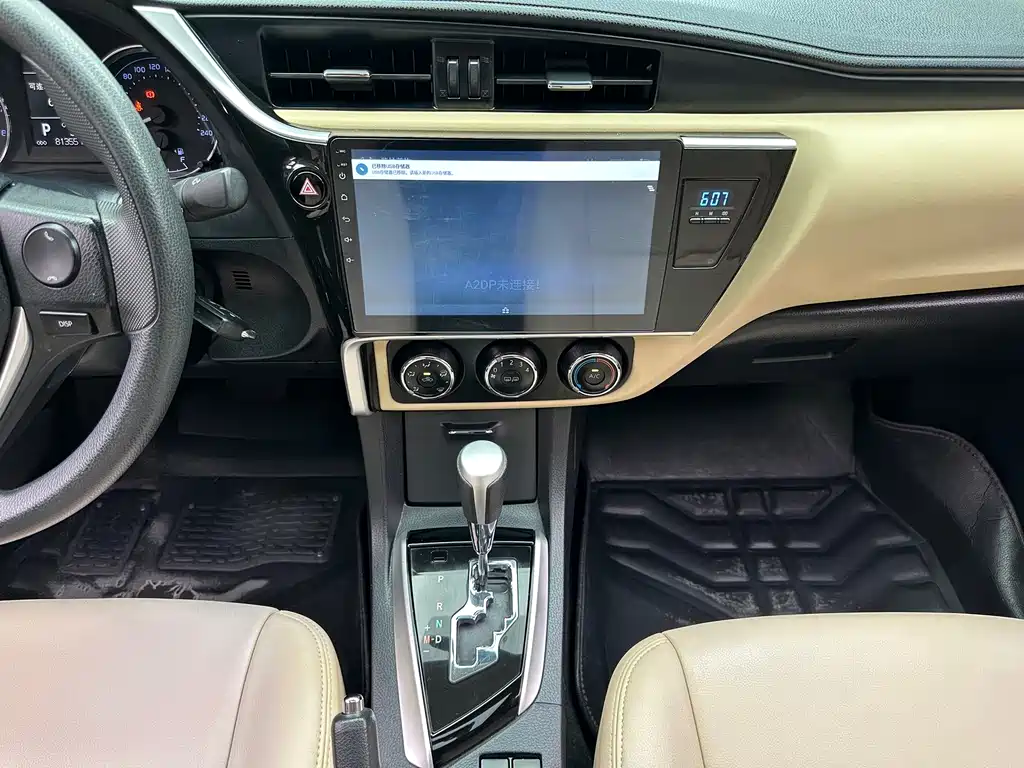 Toyota Corolla 2018 — фото 10