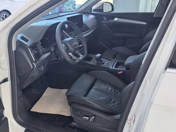 Audi Q5L 2024