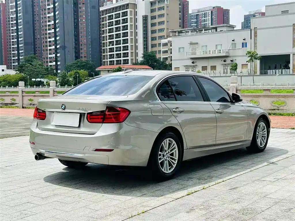 BMW 3 Series 2015 — фото 9