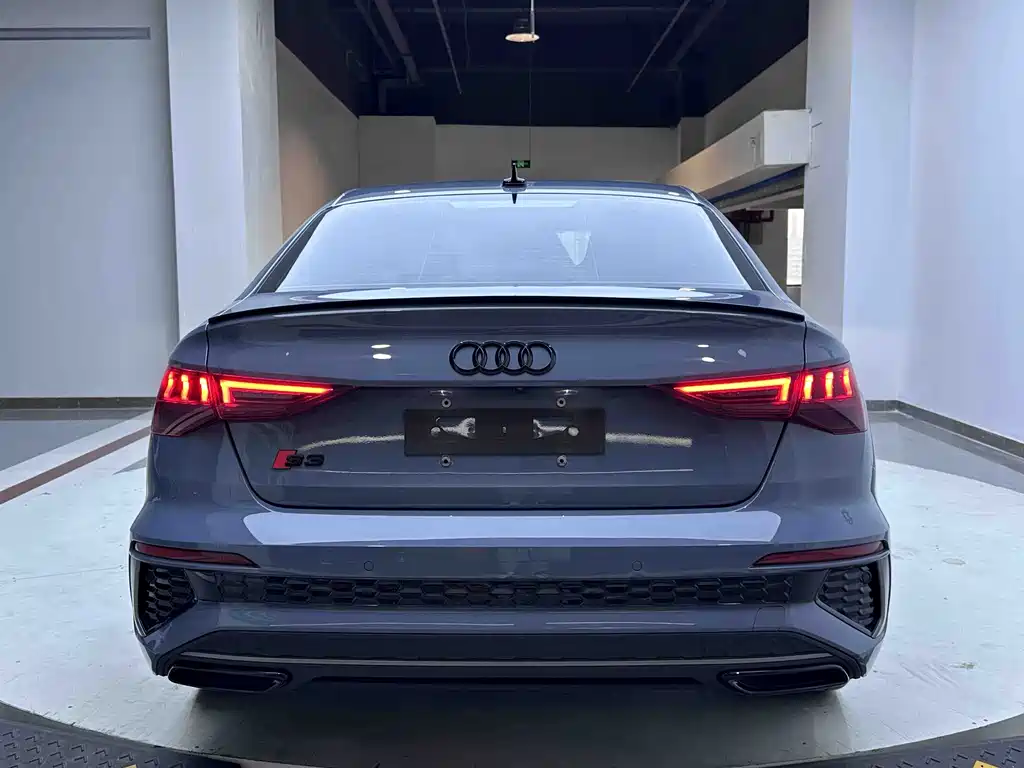 Audi A3 2022 — фото 5