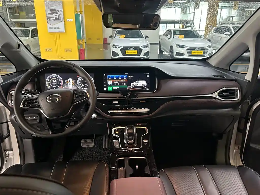GAC Motor Trumpchi M6 2023 — фото 8