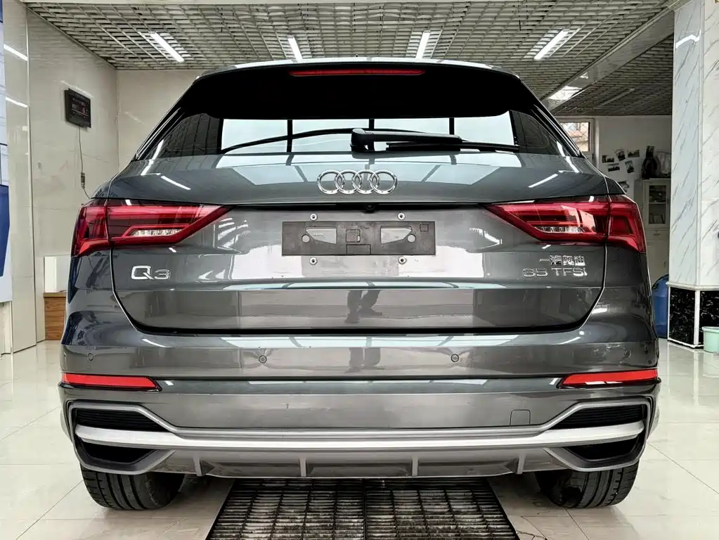 Audi Q3 2022 — фото 5
