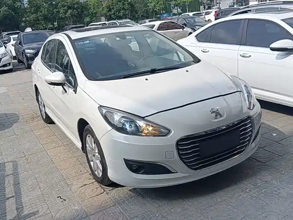 Peugeot 308 2014