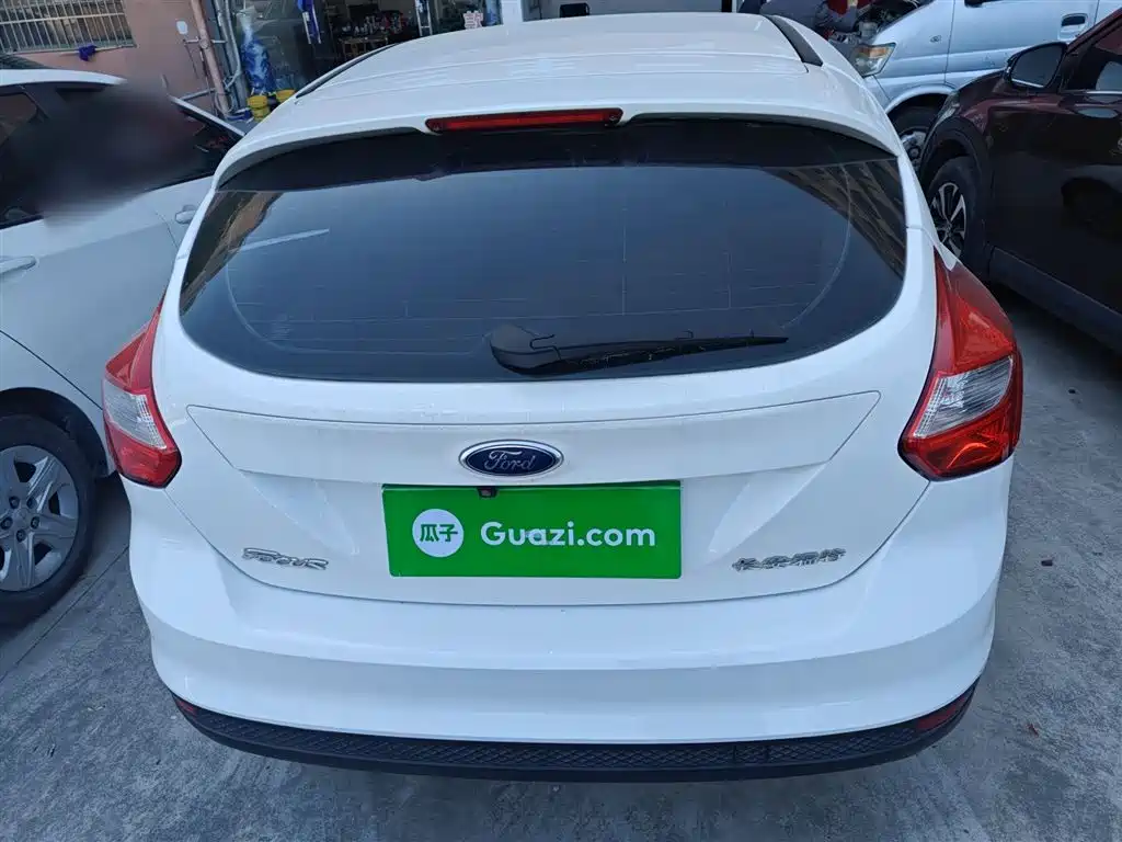 Ford Focus 2015 — фото 4