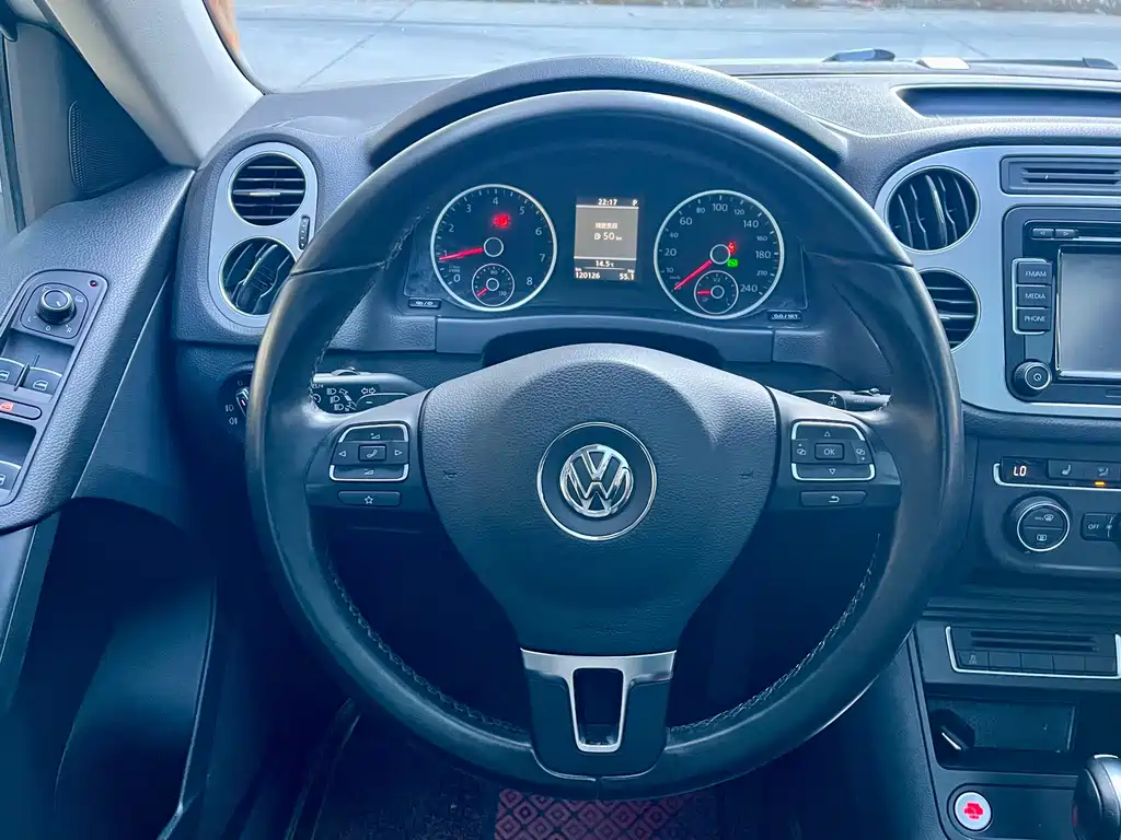 Volkswagen Tiguan 2014 — фото 13