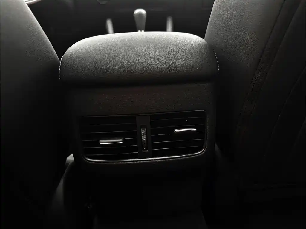 Mazda 3 Axela 2022 — фото 17