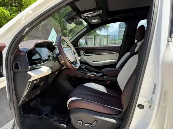 Geely Xingyue L 2023