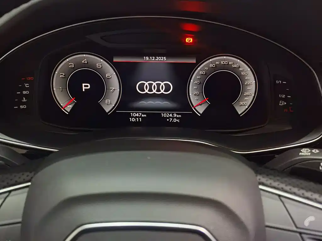 Audi Q7 2025 — фото 16